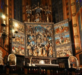 web-st-marys-basilica-krakow-3-altar-detail
